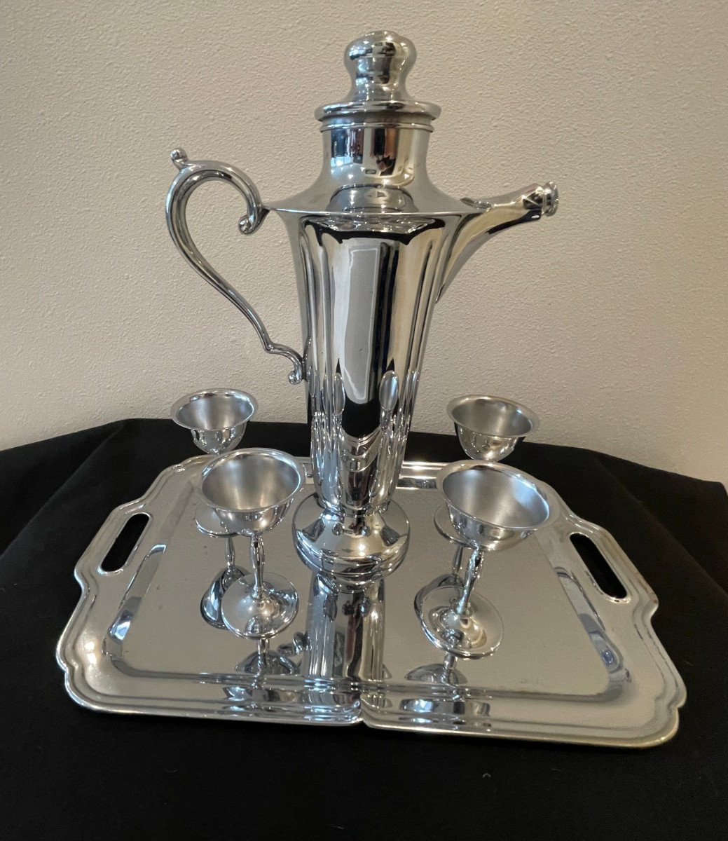Super Tall Art Deco Chrome Cocktail Shaker, Tray, 4 cups, 30\'s-40\'s