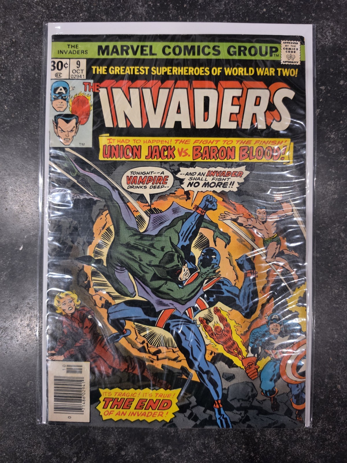 Invaders #9 Union Jack & Baron Blood Appearance Marvel Comics 1976 FN-VF 