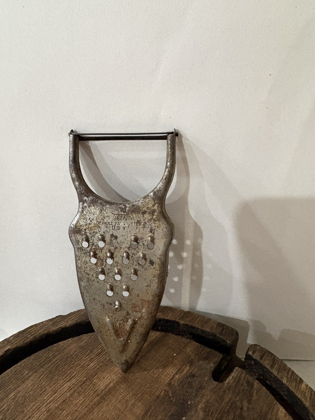 Vintage S & S Devault Metal Arrowhead Vegetable Peeler/Grater USA 