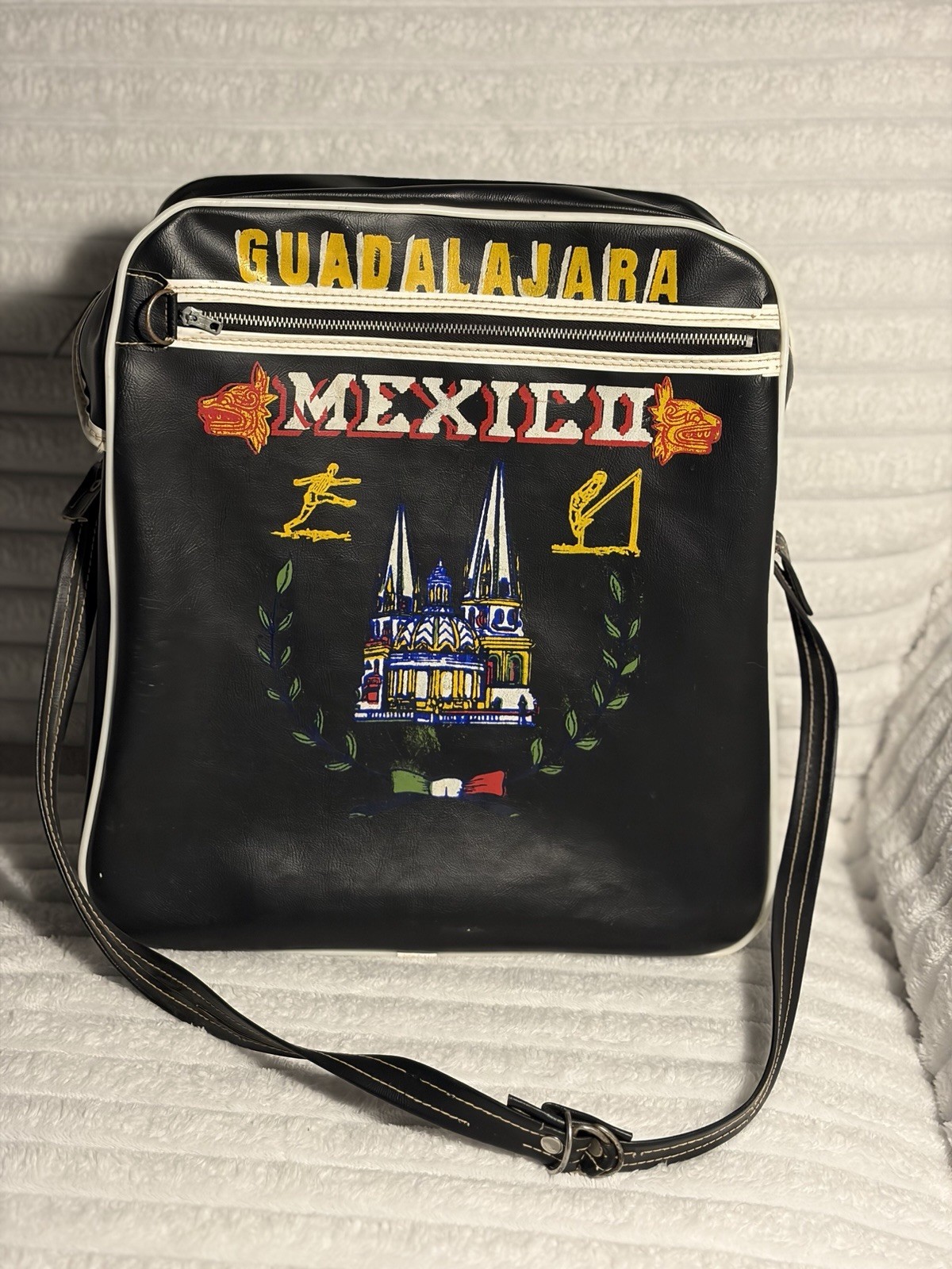 Vintage souvenir flight/travel bag from Guadalajara, Mexico.