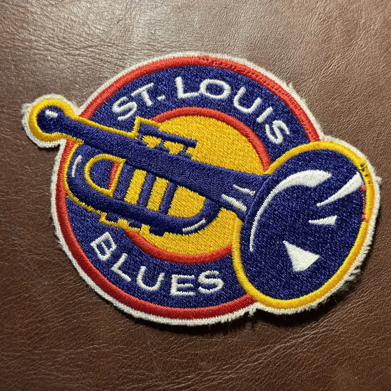 Large 9.5cm vintage St. Louis Blues NHL trumpet embroidered iron on sew on Patch