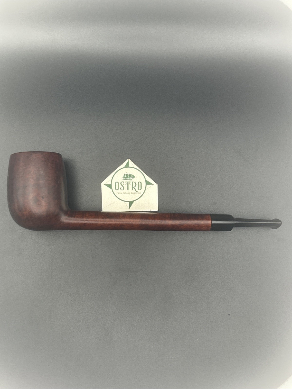 Medley By GBD, London, Smooth Canadian Sitter, Vintage Estate Pipe Medley By GBD, London, Smooth Canadian Sitter, Vintage Estate Pipe