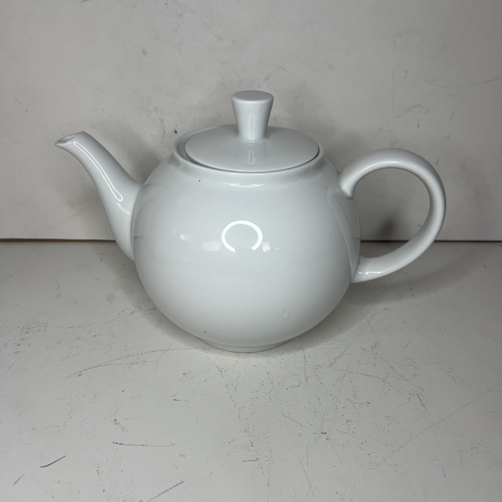 Vintage Arzberg White Porcelain Teapot - Form 1382 - Made in Germany MCM Bauhaus