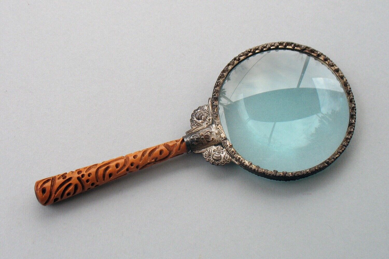 Decorative Antique Magnifying Glass w/ Wood Handle 7.25\