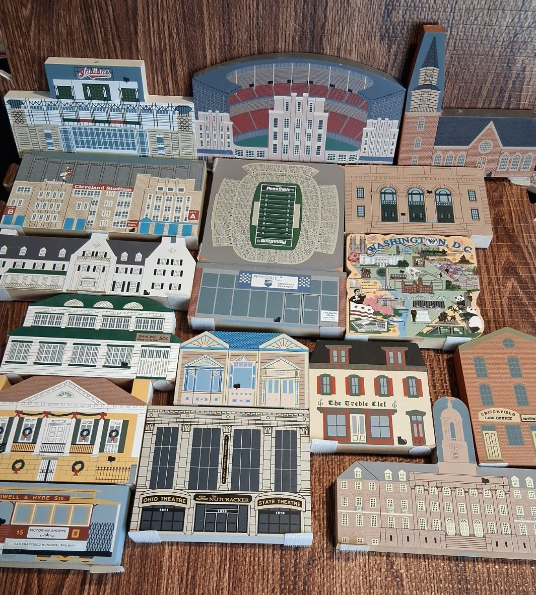 The Cat’s Meow Wood Buildings Houses 1900\'s 2000\'s Vintage Set Of 17 The Cat’s Meow Wood Buildings Houses 1900\'s 2000\'s Vintage Set Of 17