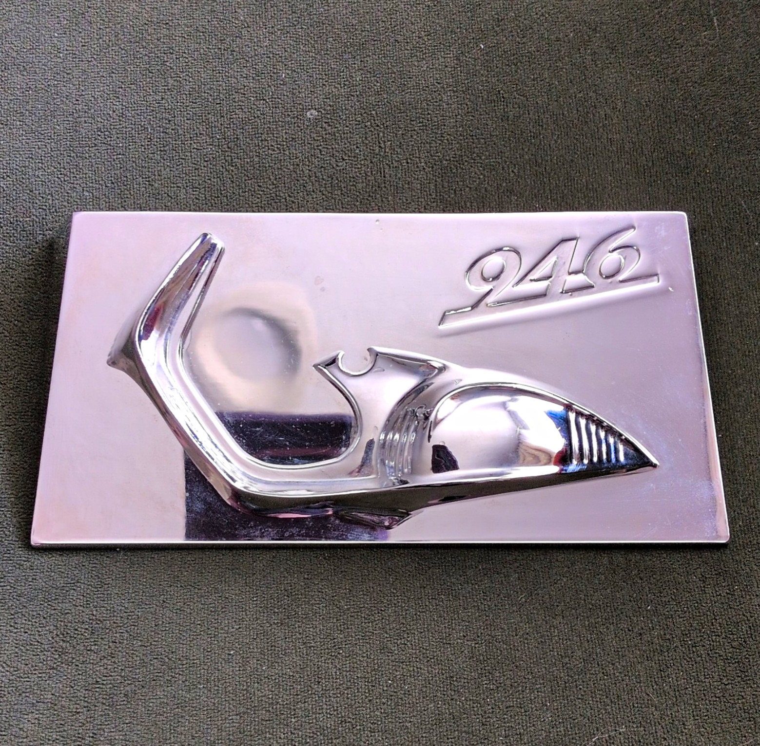 Genuine OEM Vespa 946 Ricordo Italiano Welcome Kit Chrome Silhouette Plaque