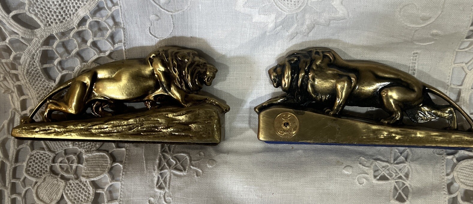 2 Vintage Lion paperweight Brass/Bronze Tone Lions Club