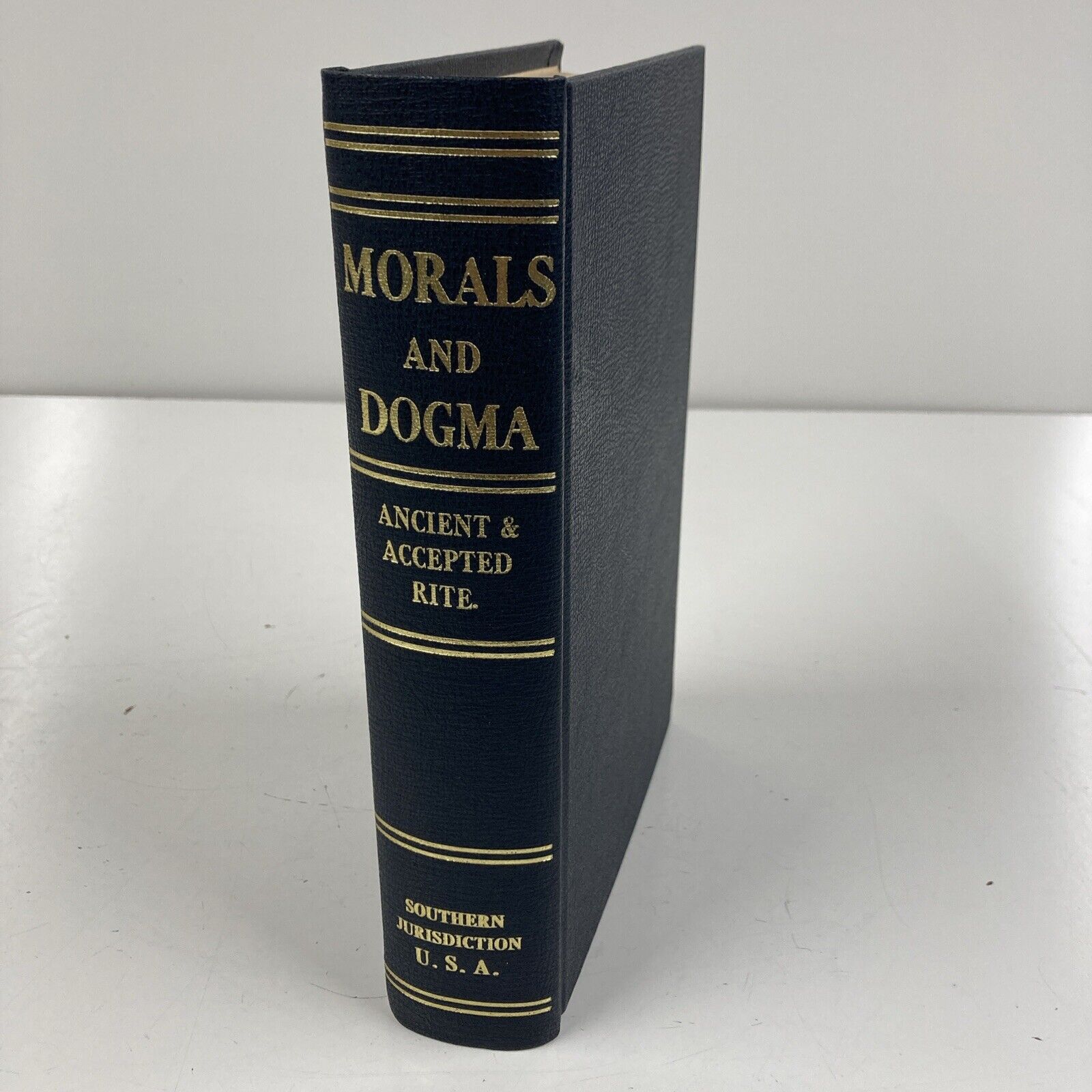 MORALS AND DOGMA Ancient & Accepted Rite Freemason Book 1946 Freemasonry USA