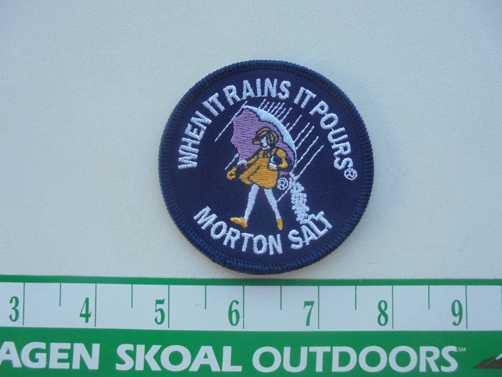 MORTON SALT WHEN IT RAINS IT POURS IRON ON BACK CLOTH PATCH 2 7/8\