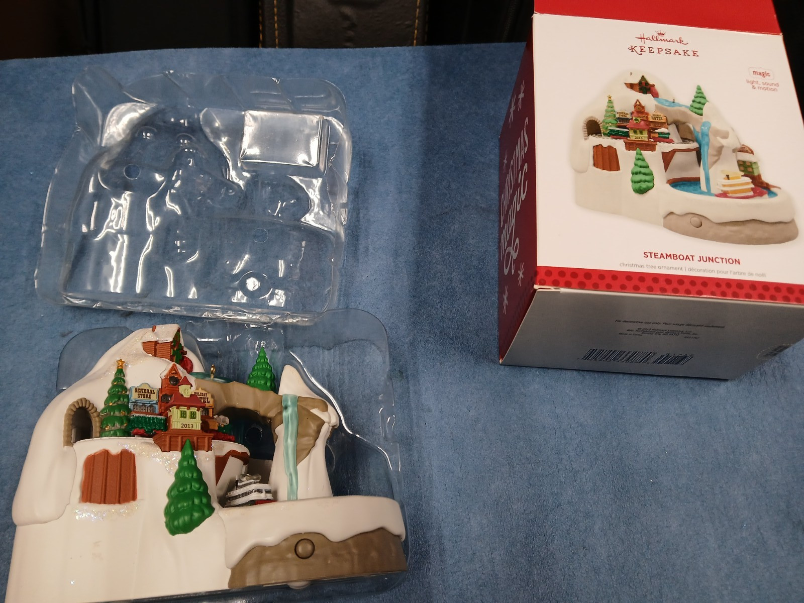 2013 Hallmark Keepsake Ornament Steamboat Junction Magic Light Sound Motion