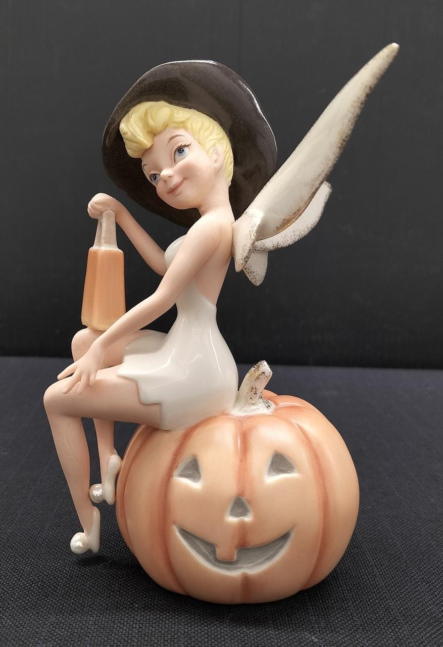 Lenox Disney Tinkerbell Tinks Halloween Treats Witch 15.2cm Figure In Box