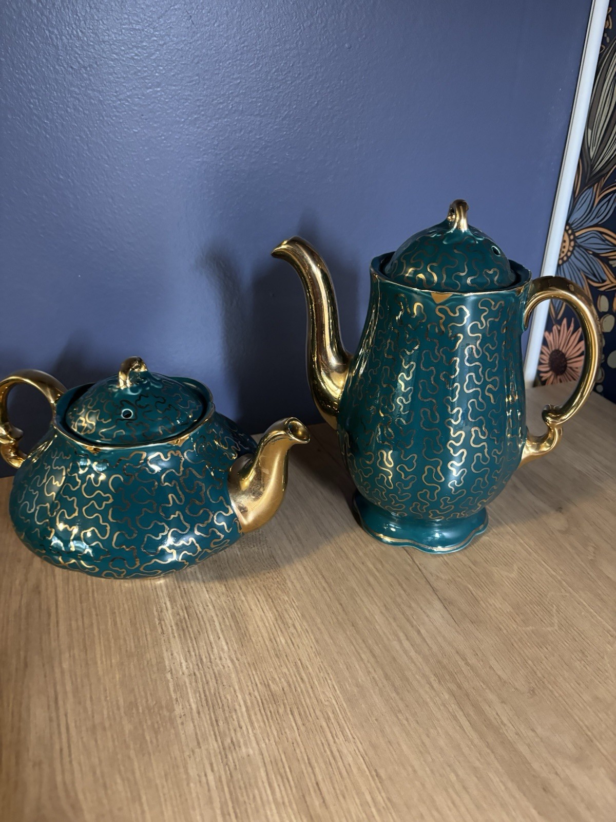 Vintage Ellgreave Burslem Green Gold Teapot & Coffee Pot Set Pattern 2071 MCM Vintage Ellgreave Burslem Green Gold Teapot & Coffee Pot Set Pattern 2071 MCM