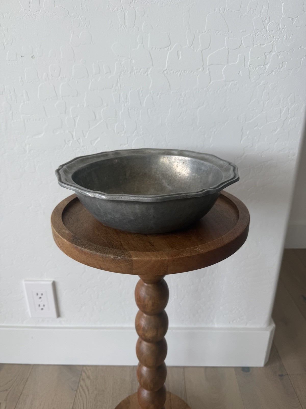 Vintage Wilton Armetale Scalloped Serving Bowl - Classic Metalware