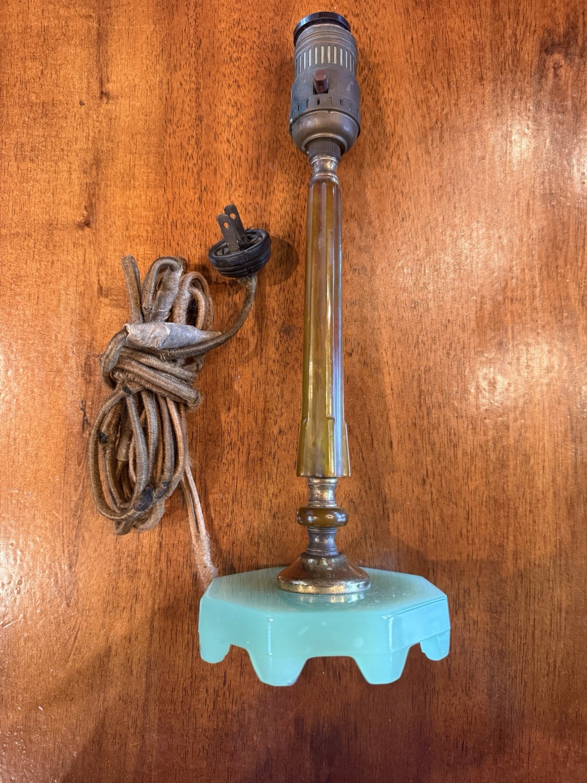 Vtg 1930s Art Deco Jadeite Glass Boudoir Lamp Butterscotch Fluted Bakelite Stem