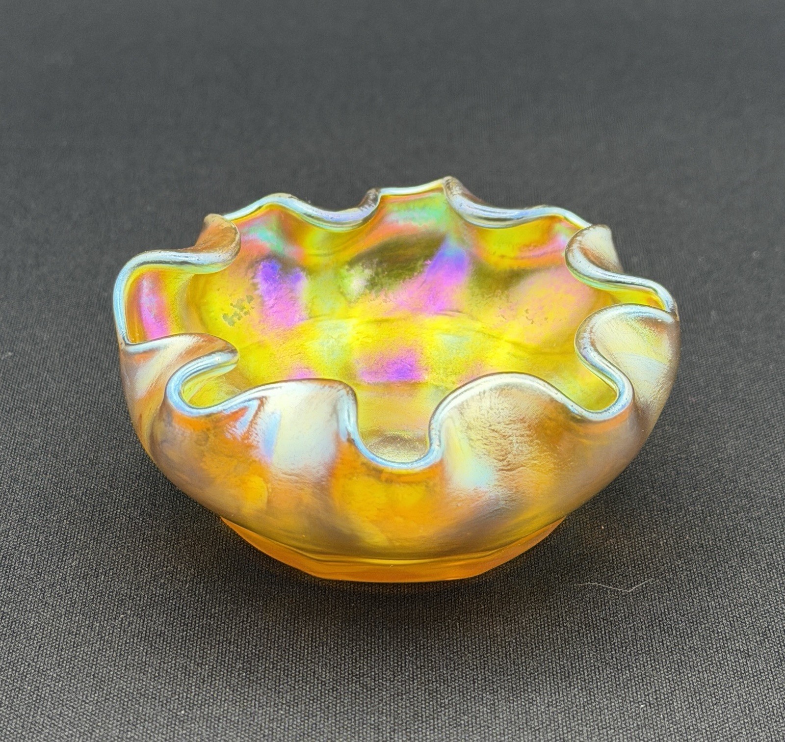 Antique Tiffany Studios Gold Favrile Glass Ruffled Open Salt Cellar Signed LCT