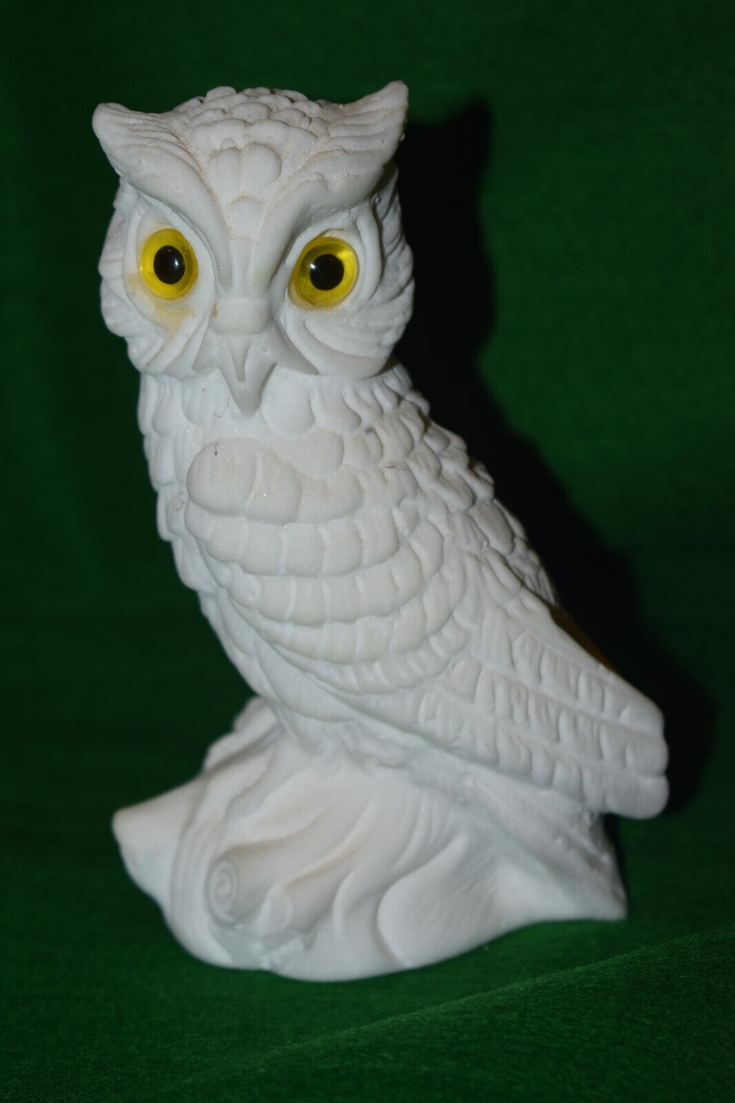 WHITE OWL w/YELLOW EYES SALT STONE/ALABASTER FIGURINE - MADE IN ITALY -APPROX 5\
