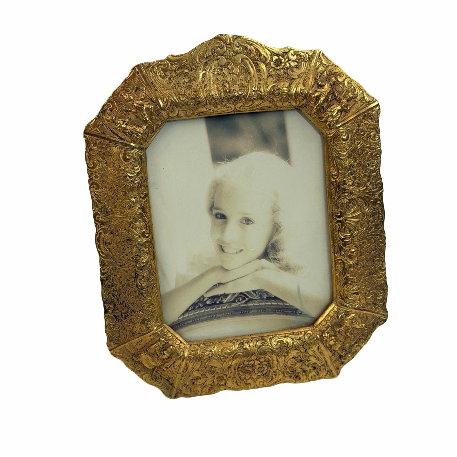 Antique C.B. Winter & Sons Engraved Picture Frame Brass/Bronze Gold Tone 6x7.25”