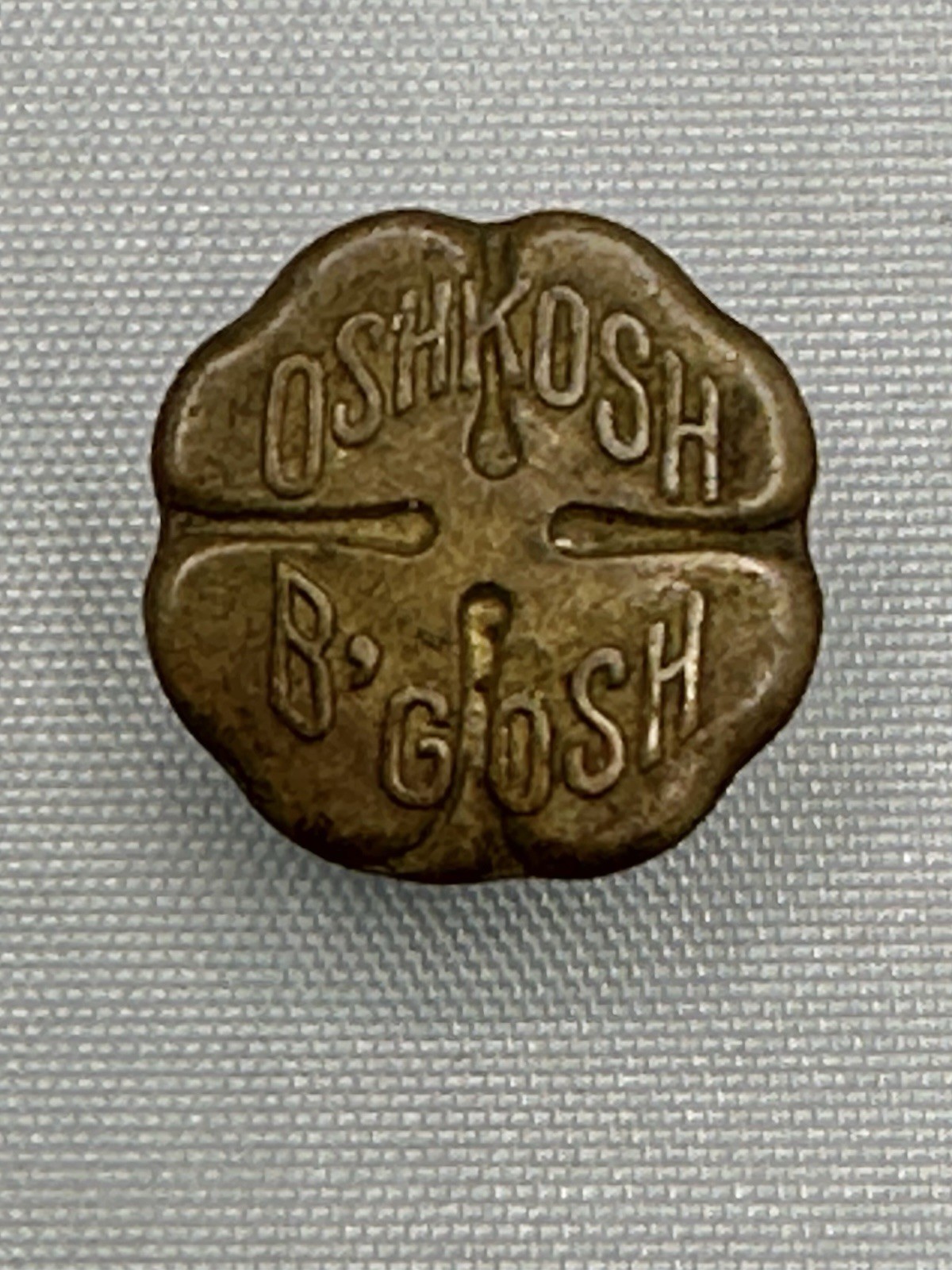 Vintage Osh Kosh B\'Gosh Brass Clover Leaf Button (2M)
