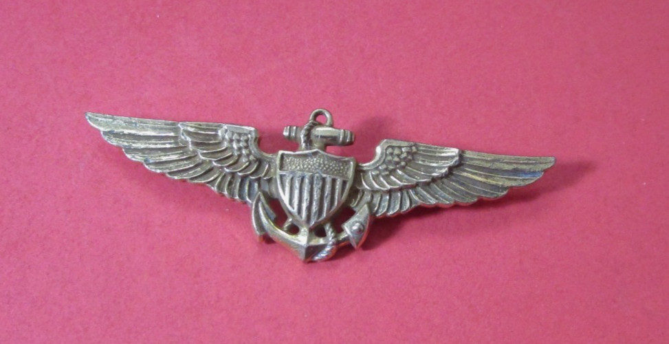 WW2 Navy Pilot\'s Wings H&H Mfg. Pin Back  3 Inches