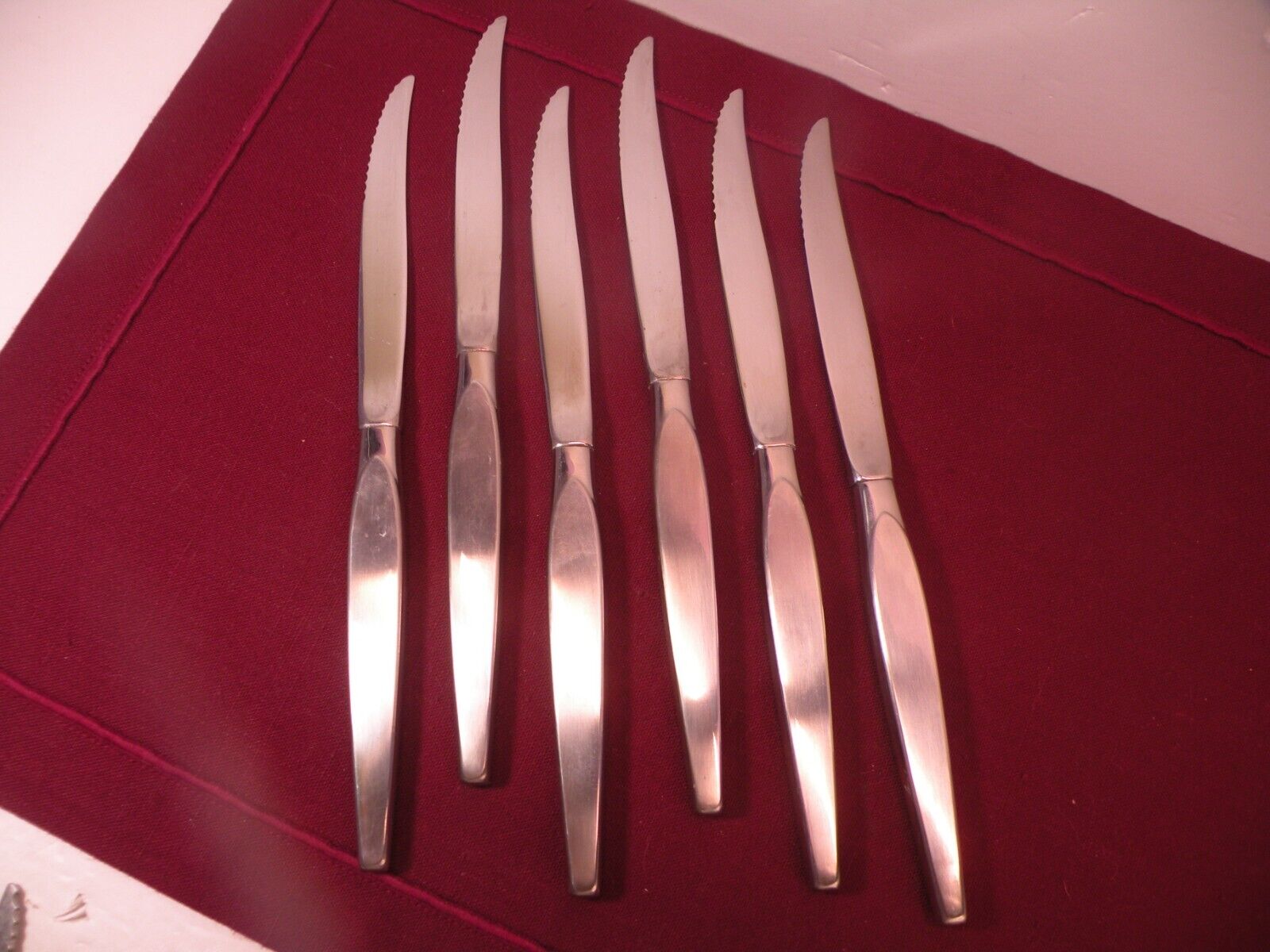Set Of 6 Oneida Silver Older Satinique Hollow Handle Steak Knife Stainless 9 1/8