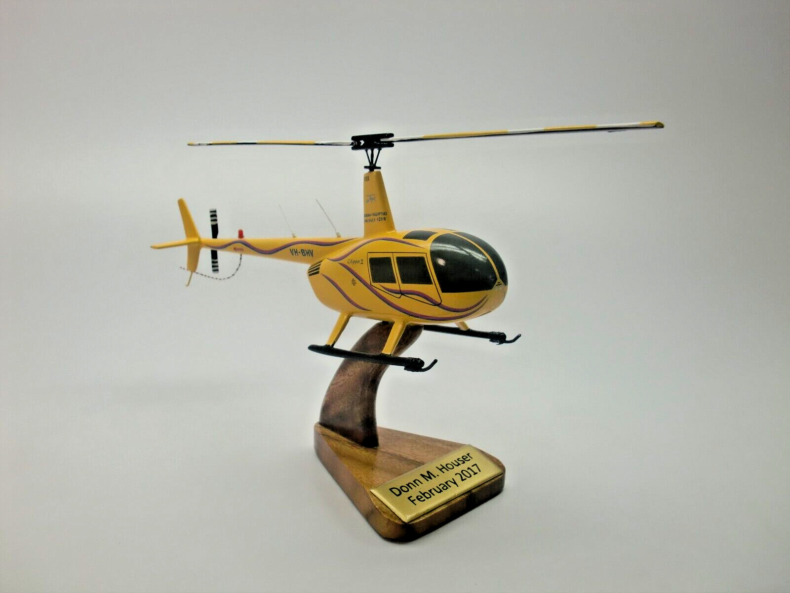 R-44 Clipper II Barossa Robinson Helicopter Wood Model Small New