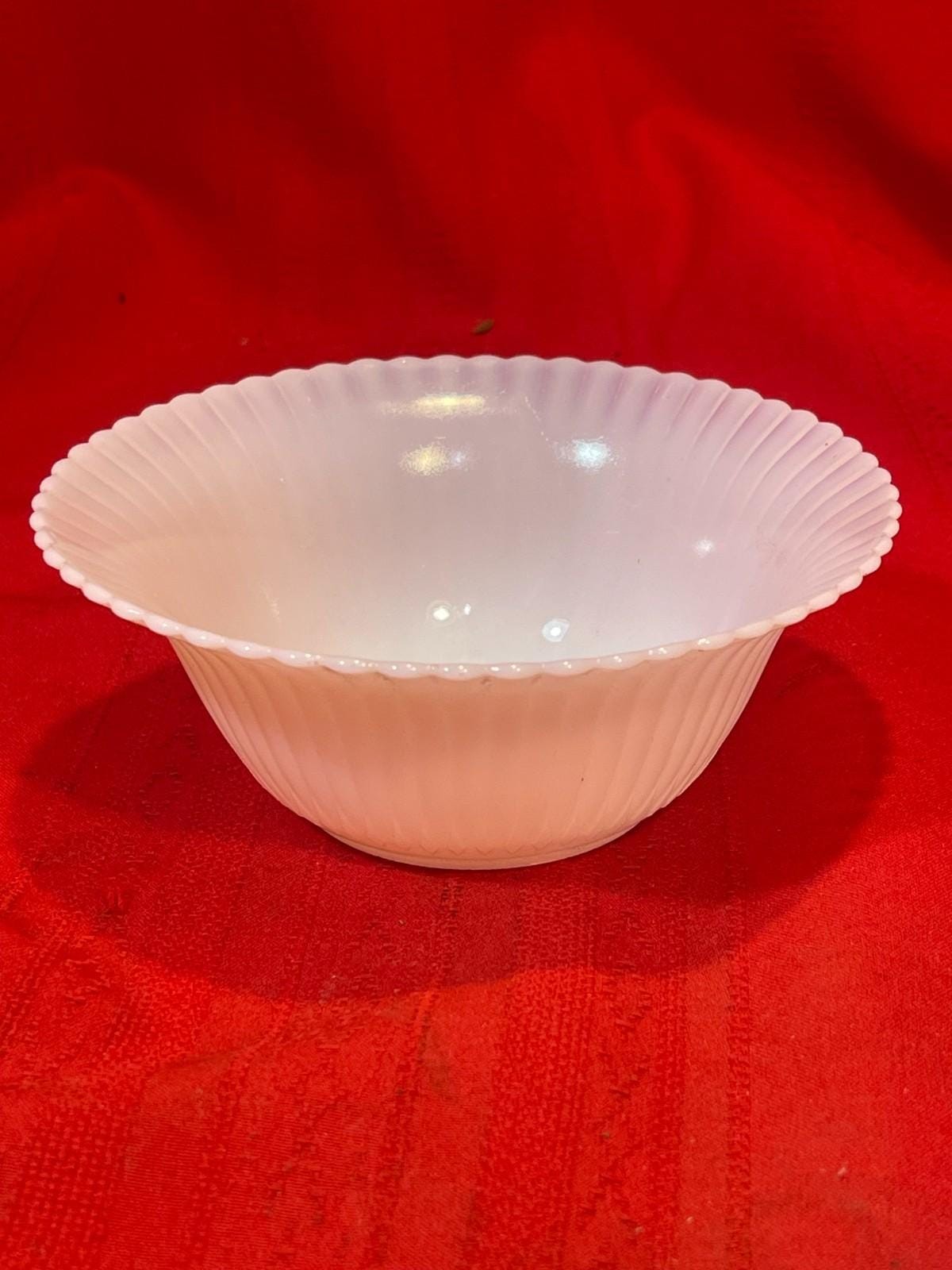Vintage Macbeth Petalware Monax White Opalescent Lamp Shade