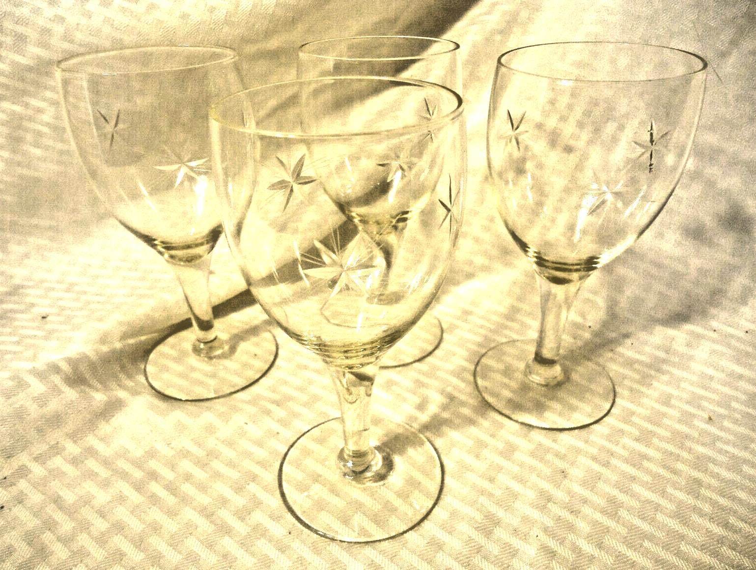 4 Vintage Fostoria Crystal Starburst Pattern Wine Glasses 6 1/4\