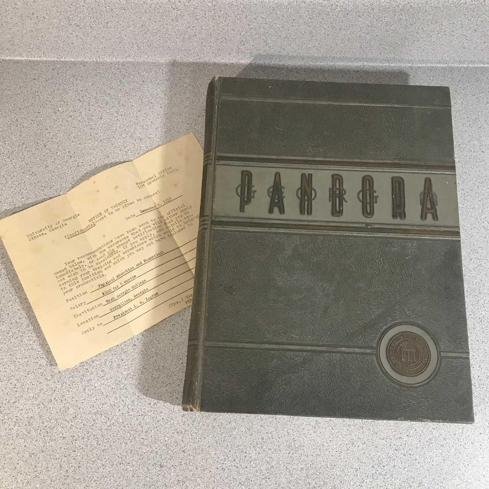 The University of Georgia The 1939 Pandora Antique College Yearbook Volume LII