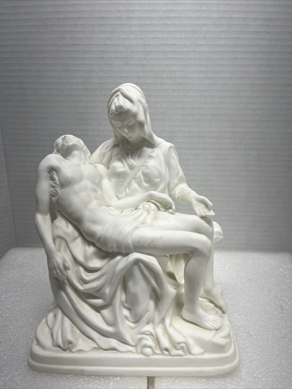 1993 LENOX PIETA FINE BONE CHINA FIGURINE MOTHER MARY AND JESUS LIMITED EDITION