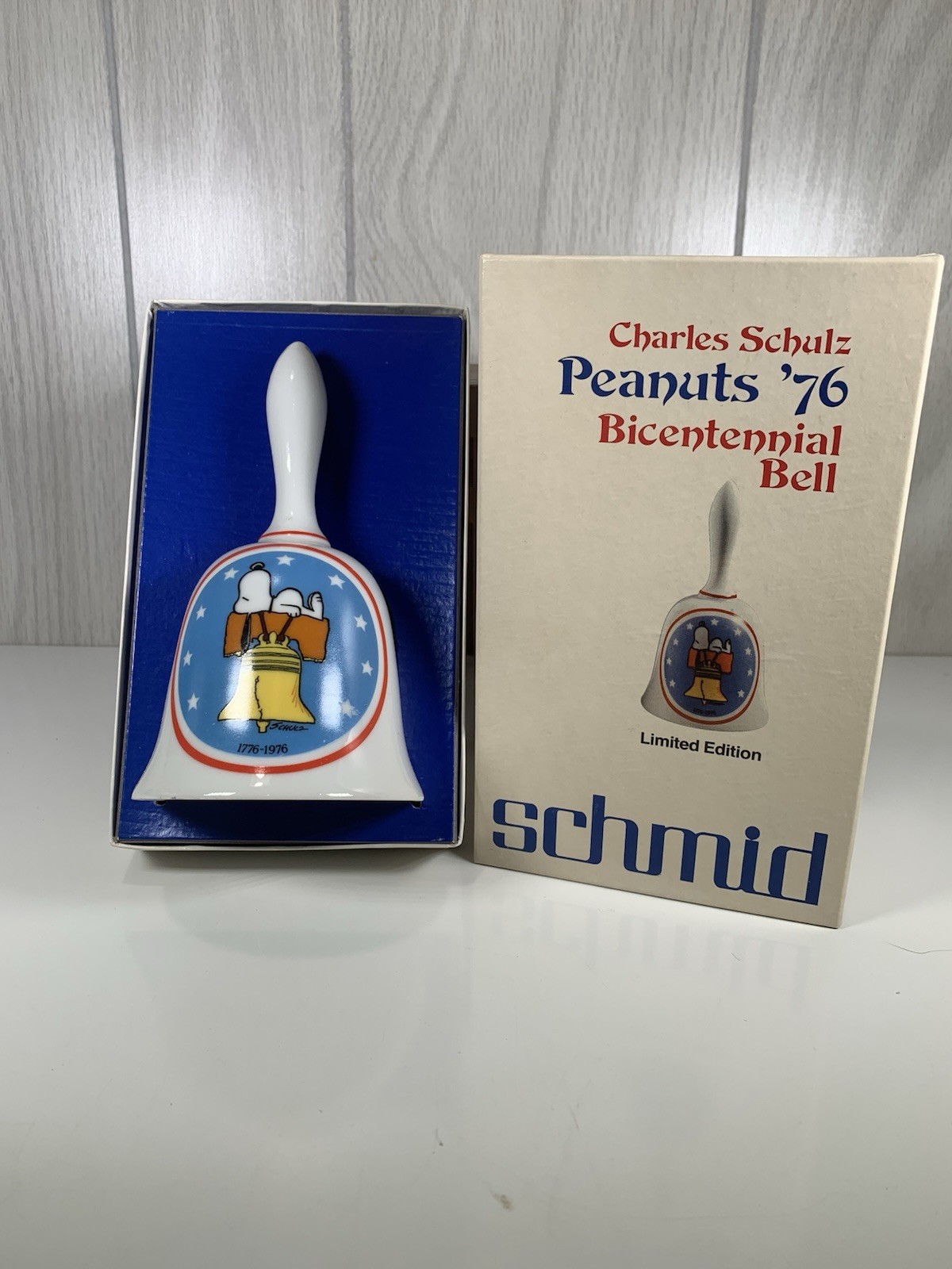 PEANUTS SNOOPY BICENTENNIAL Bell 1776-1976 Charles Schultz Limited Edition PEANUTS SNOOPY BICENTENNIAL Bell 1776-1976 Charles Schultz Limited Edition
