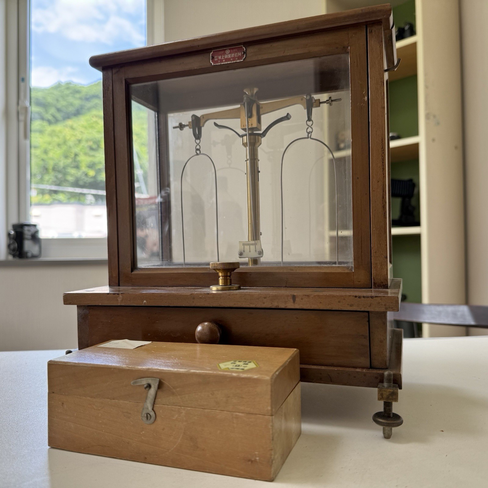 Murakami Koki Vintage Analytical Balance Scale Wooden Glass Case Weights Japan