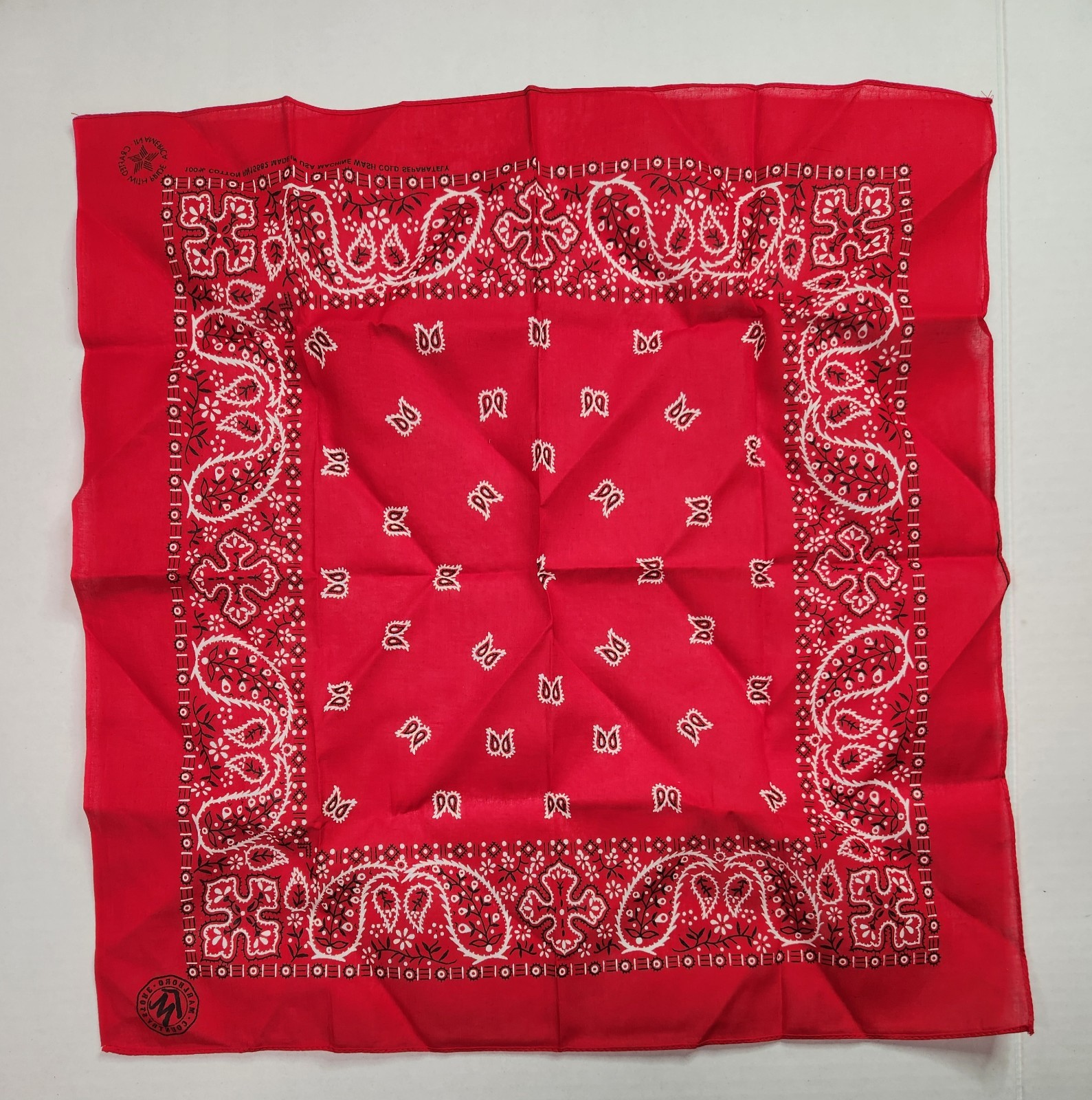 Vintage Marlboro Country Store Red Paisley Bandanas NWOT Vintage Marlboro Country Store Red Paisley Bandanas NWOT