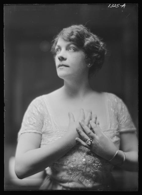 Photo:Julia Claussen Portrait Photograph 1916 Woman Studio Portrait