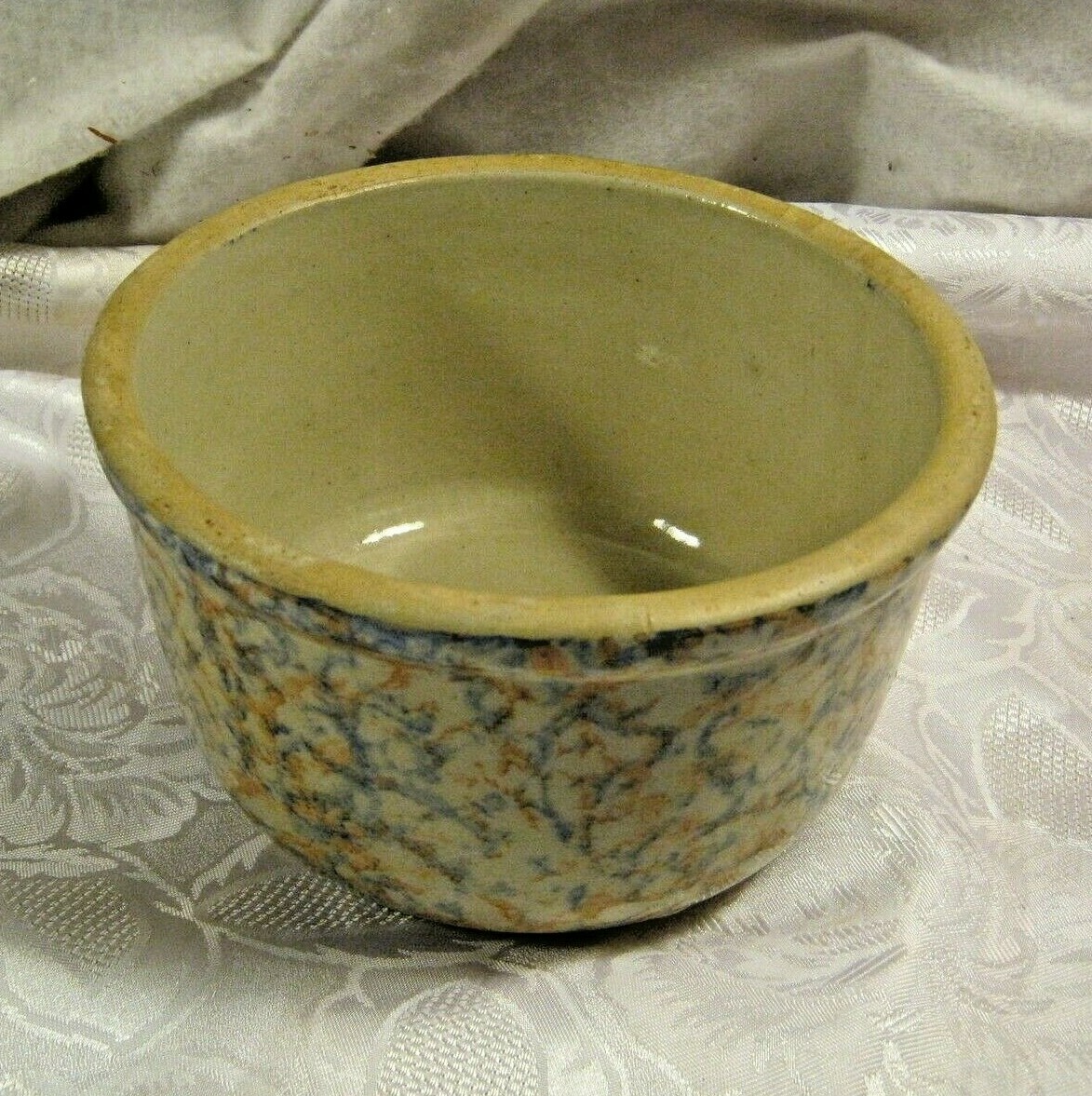 SPONGEWARE MIXING BOWL ANTIQUE KITCHEN STONEWARE 7 INCH x 4 INCH 