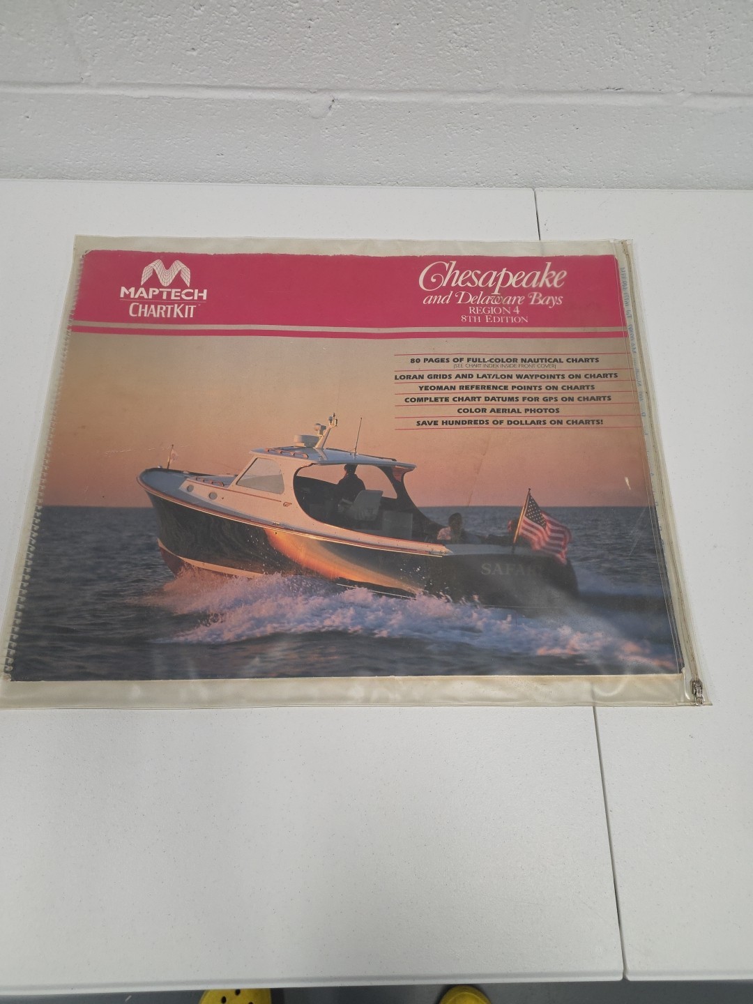 Maptech ChartKit Chesapeake & Delaware Bays Region 4 8th Edition W/ Zip Cover