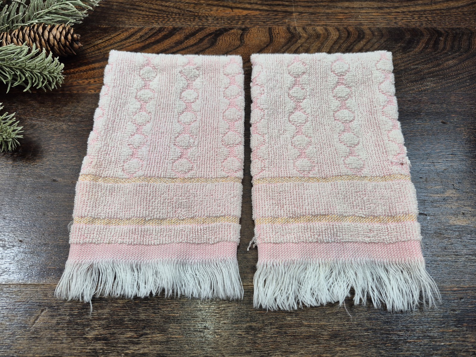 Vintage Pink, White & Gold Fingertip Towels, Set of 2, 14.5\