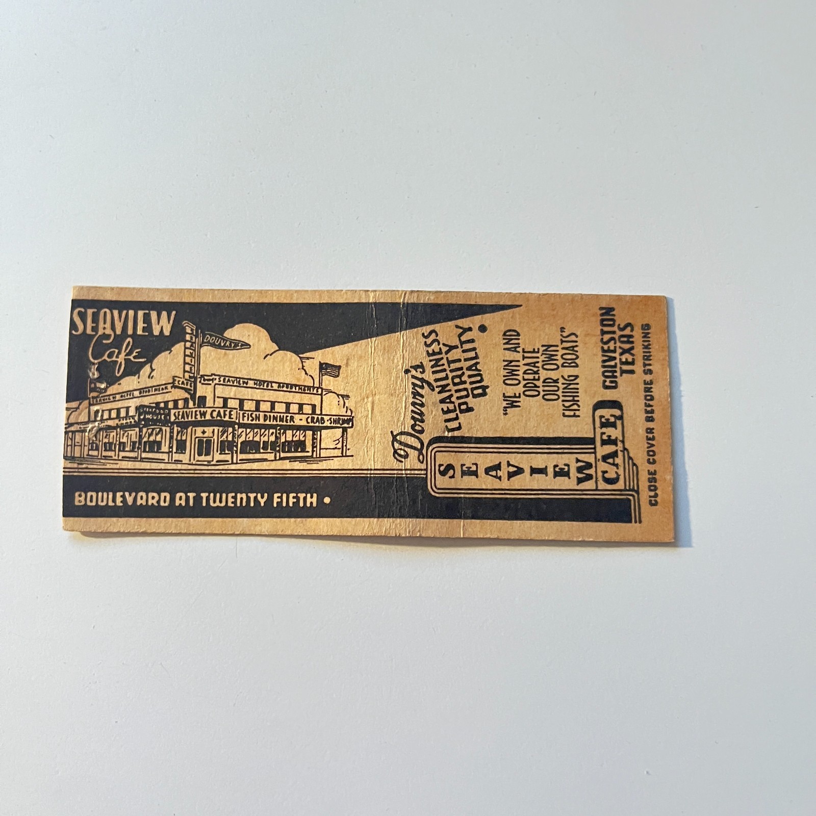 Seaview Cafe Blvd Douvry\'s Boats Galveston TX Vintage Matchbook Cover 4MB113-6-1