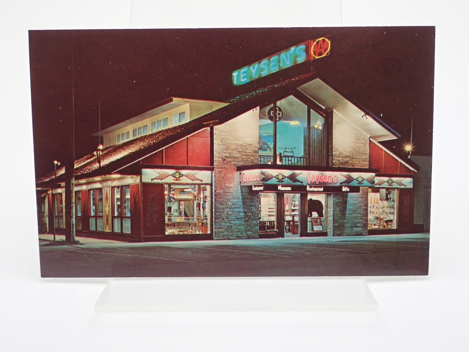 Teysen’s Mackinaw City Michigan Vintage Postcard