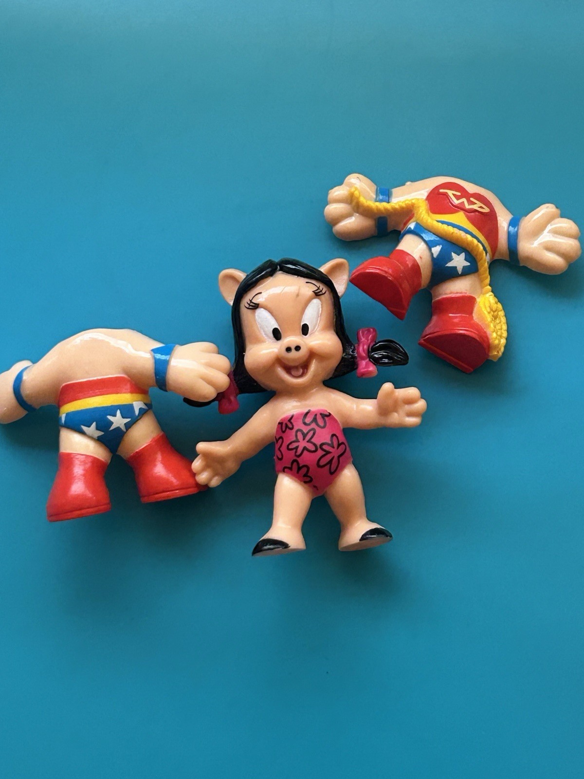 Petunia Pig Figure Vintage 1991 Toy Warner Brothers Looney Tunes Wonder Woman
