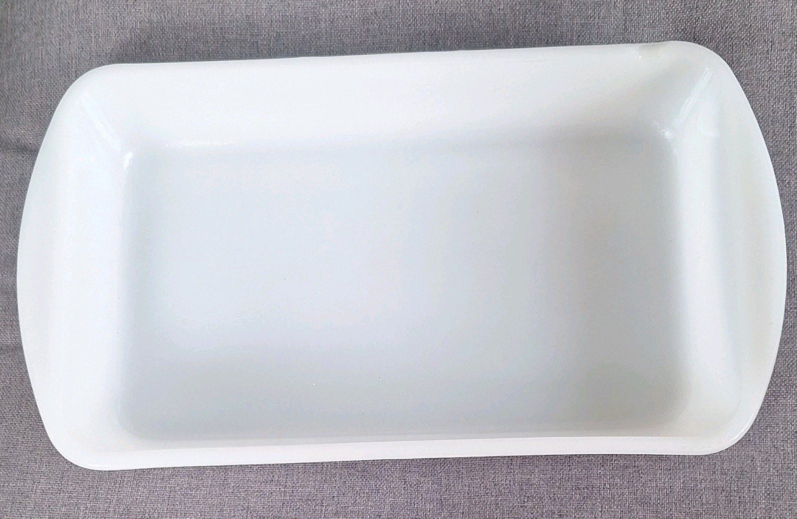 Vintage Glasbake Atomic Starburst Snowflake J-202 1.5qt Milk Glass Dish 60s-70s Vintage Glasbake Atomic Starburst Snowflake J-202 1.5qt Milk Glass Dish 60s-70s