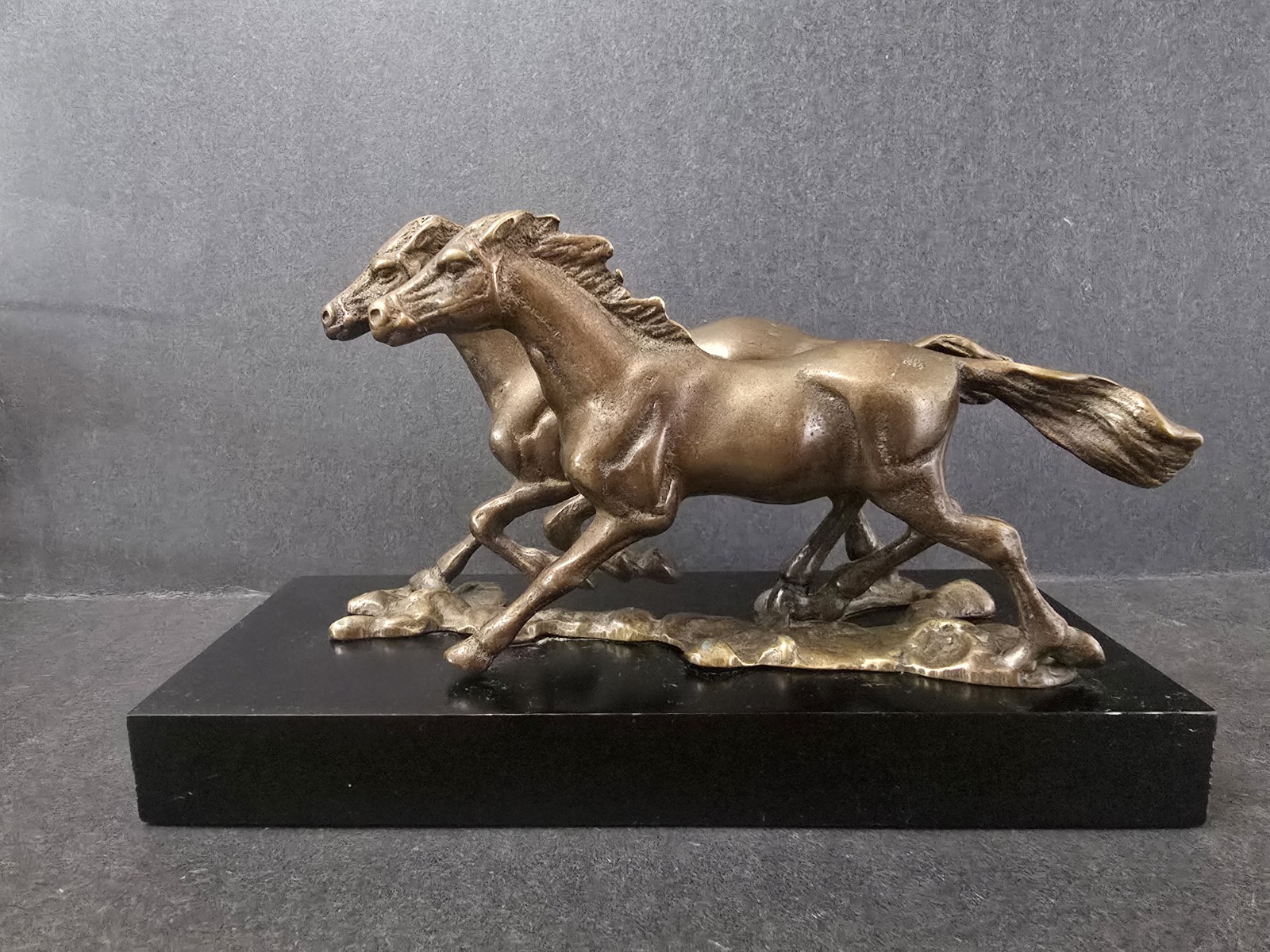 Vintage SPI San Pacific International Range Runners Horses Bronze Sculpture