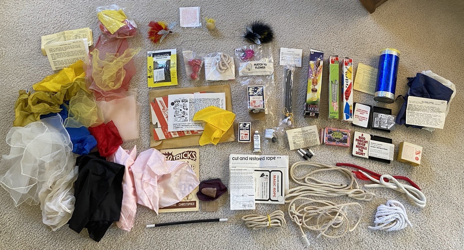Large Lot of Vintage Magician Magic Tricks Parts, Pieces, Props, Gags, Gimmicks Large Lot of Vintage Magician Magic Tricks Parts, Pieces, Props, Gags, Gimmicks