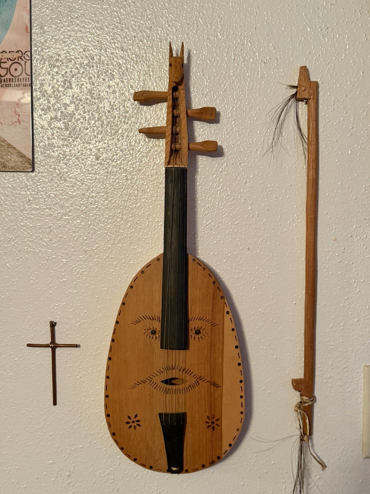 Tarahumara people of Mexico's Copper Canyon hand carved folk violin & bow