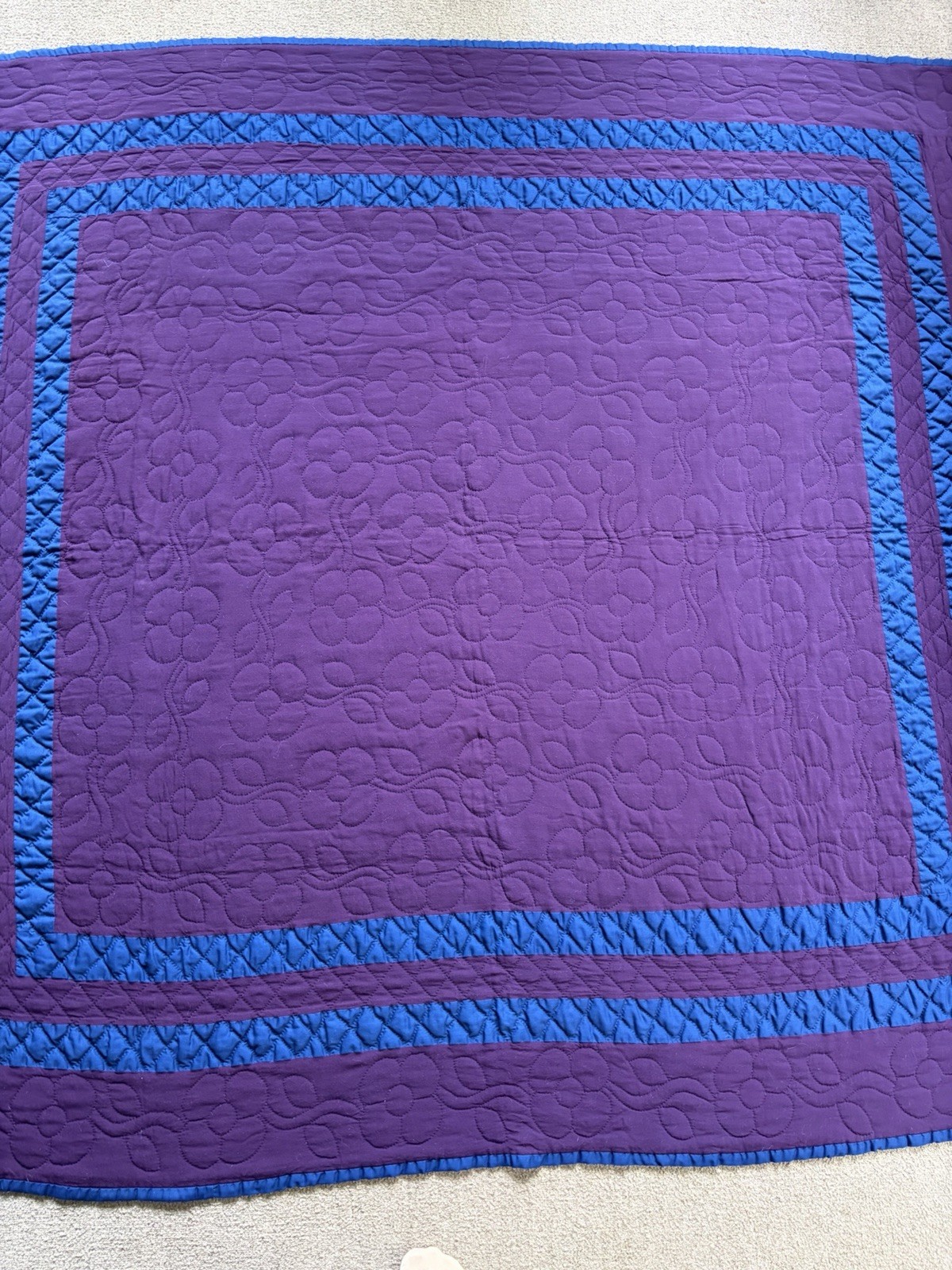 Amish Made Hand Quilted & Pieced Center Square Quilt Holmes Co. Oh. 64