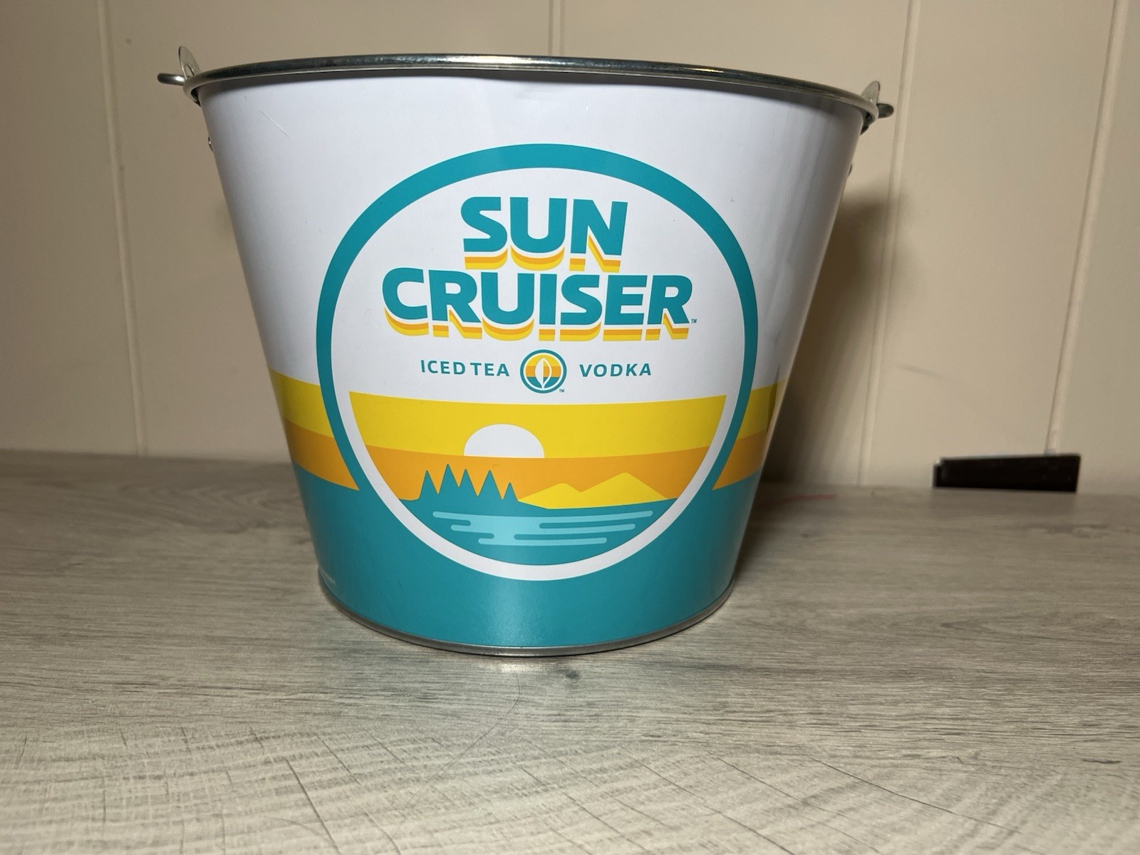 Sun Cruiser Iced Tea Vodka Beer Bucket NEW Double Sided Handle Man Cave