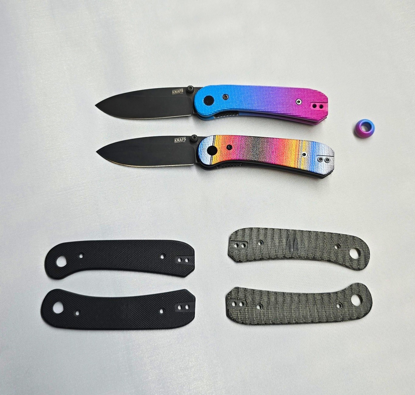 Knafs Lander 1 Lot- 2 Knives Extra Scales And Matching Bead