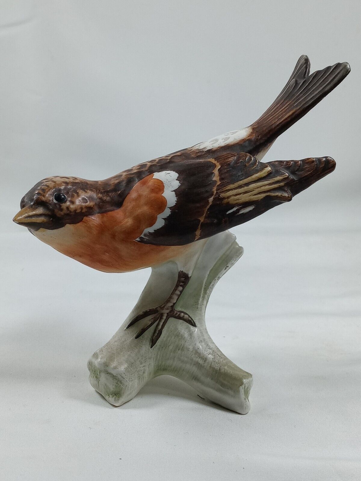 Vintage Goebel Bergfink Brambling Pinson bird on stump CV86 unique rare