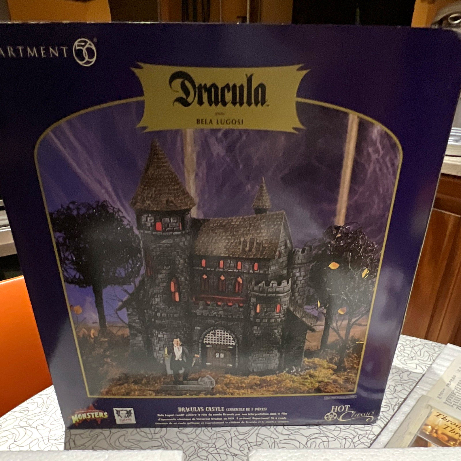 Department 56 Hot Classics Dracula Castle Bela Lugosi Illuminated