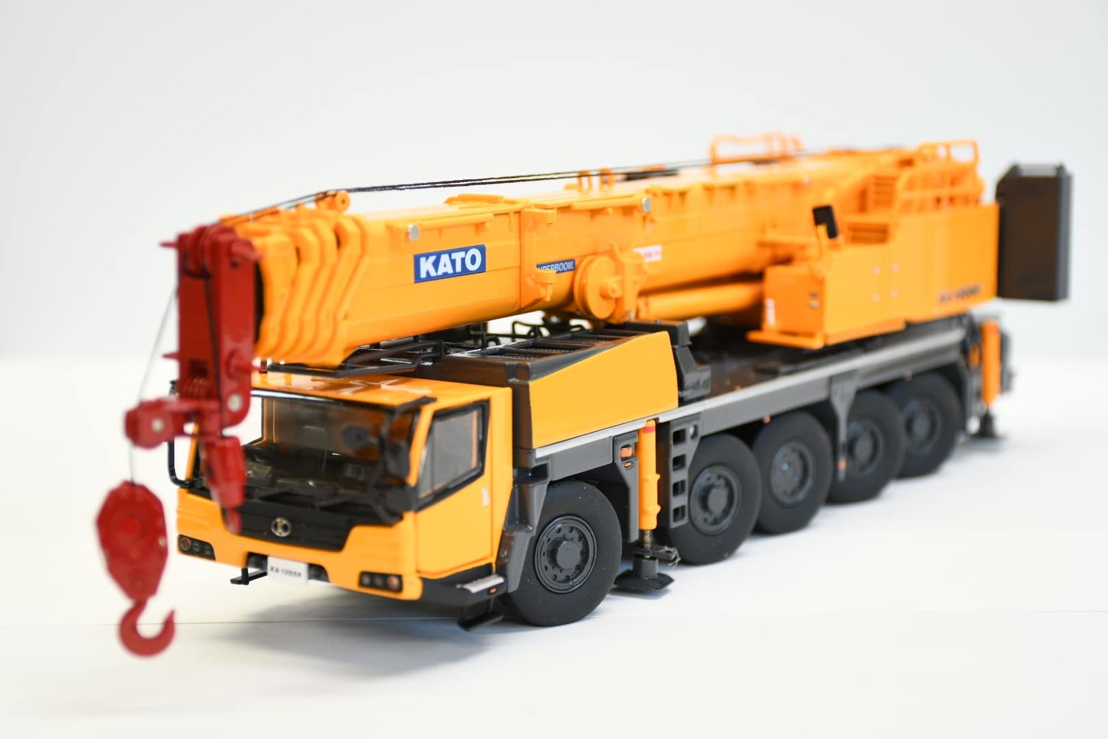 Kato Works Kato All-Terrain Crane Ka-1300R 1/50 Scale Miniature_