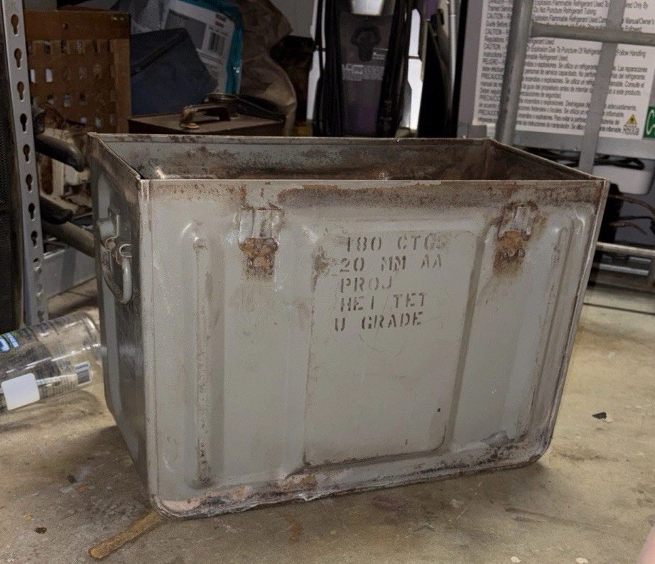 Rare Vintage 1942 WW2 US Navy 20mm Ammunition Box. Marked For Anti-Aircraft